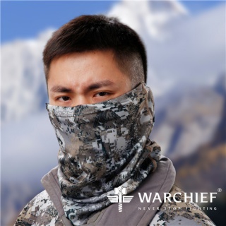 Chieftain’s versatile scarf